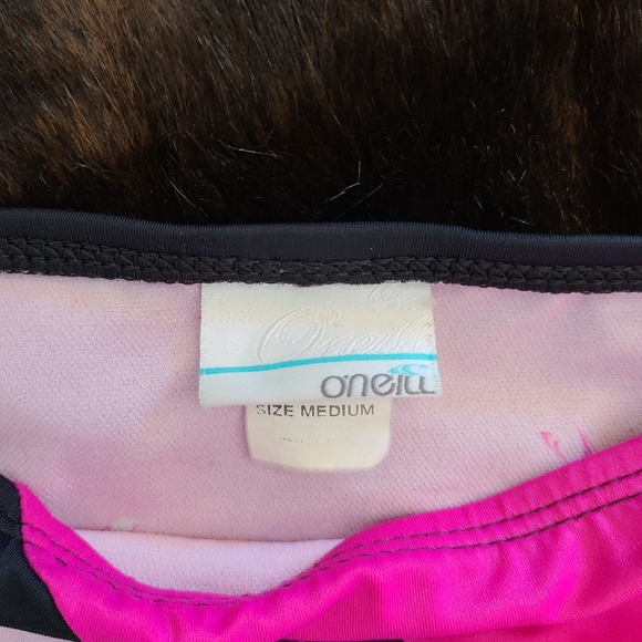 O'Niell bathing suit - Picture 2 of 4